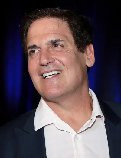 Mark Cuban portrait by Gage Skidmore, 2019.